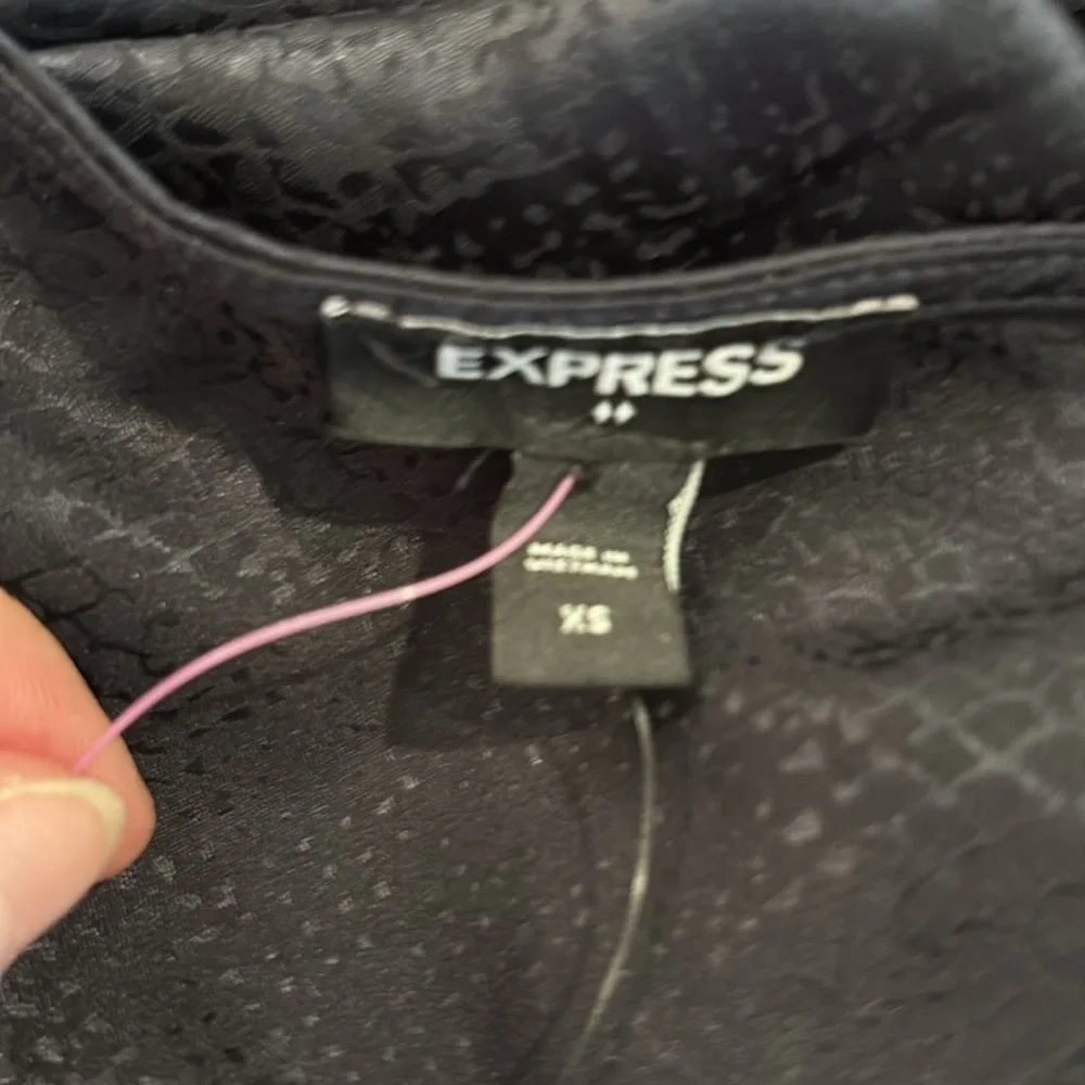 Express Black Wrap Blouse - Picture 5 of 6
